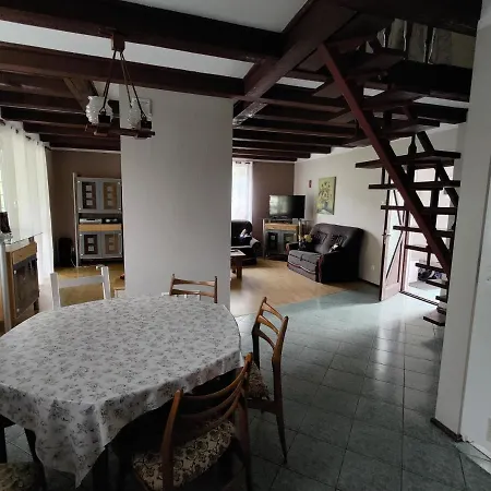 Holiday home Dom Na Mazurach Jezioro Sasek Wielki Trelkowko Szczytno 1 *